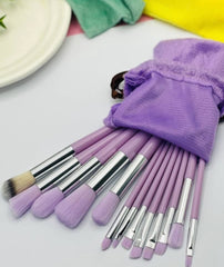 Brush set with velvet pouch