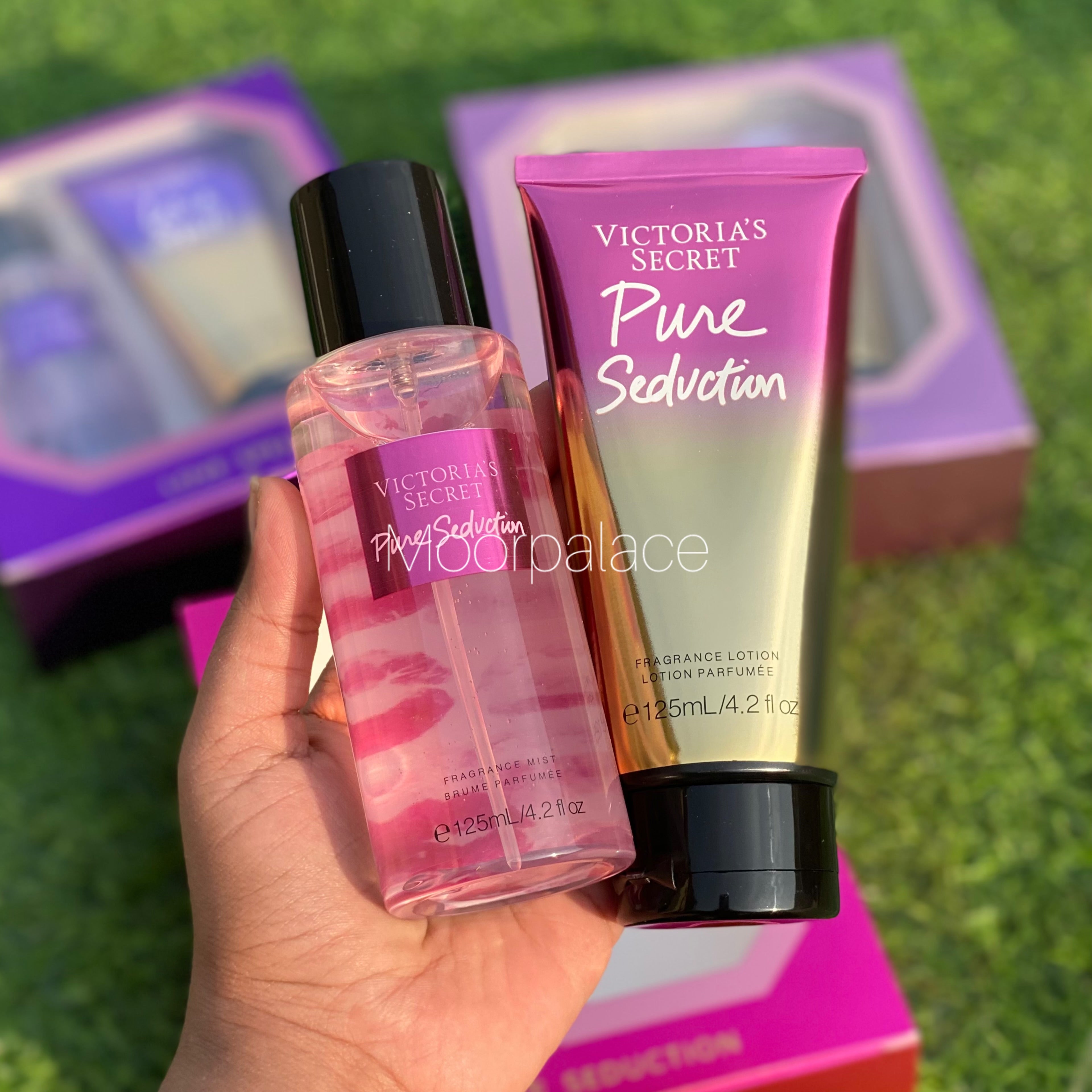 Victoria secret gift pack ( lotion and mist)