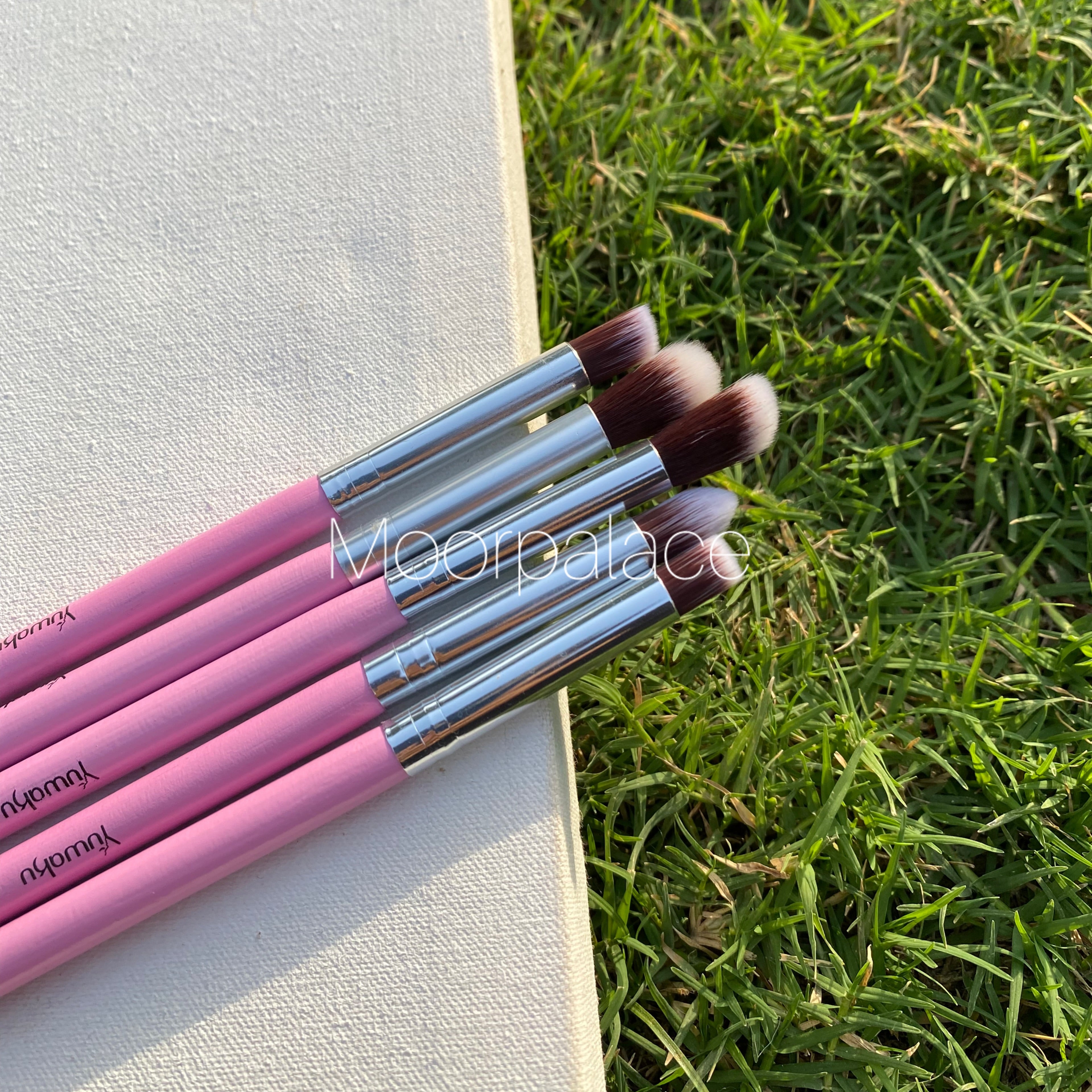 Full face brushes set