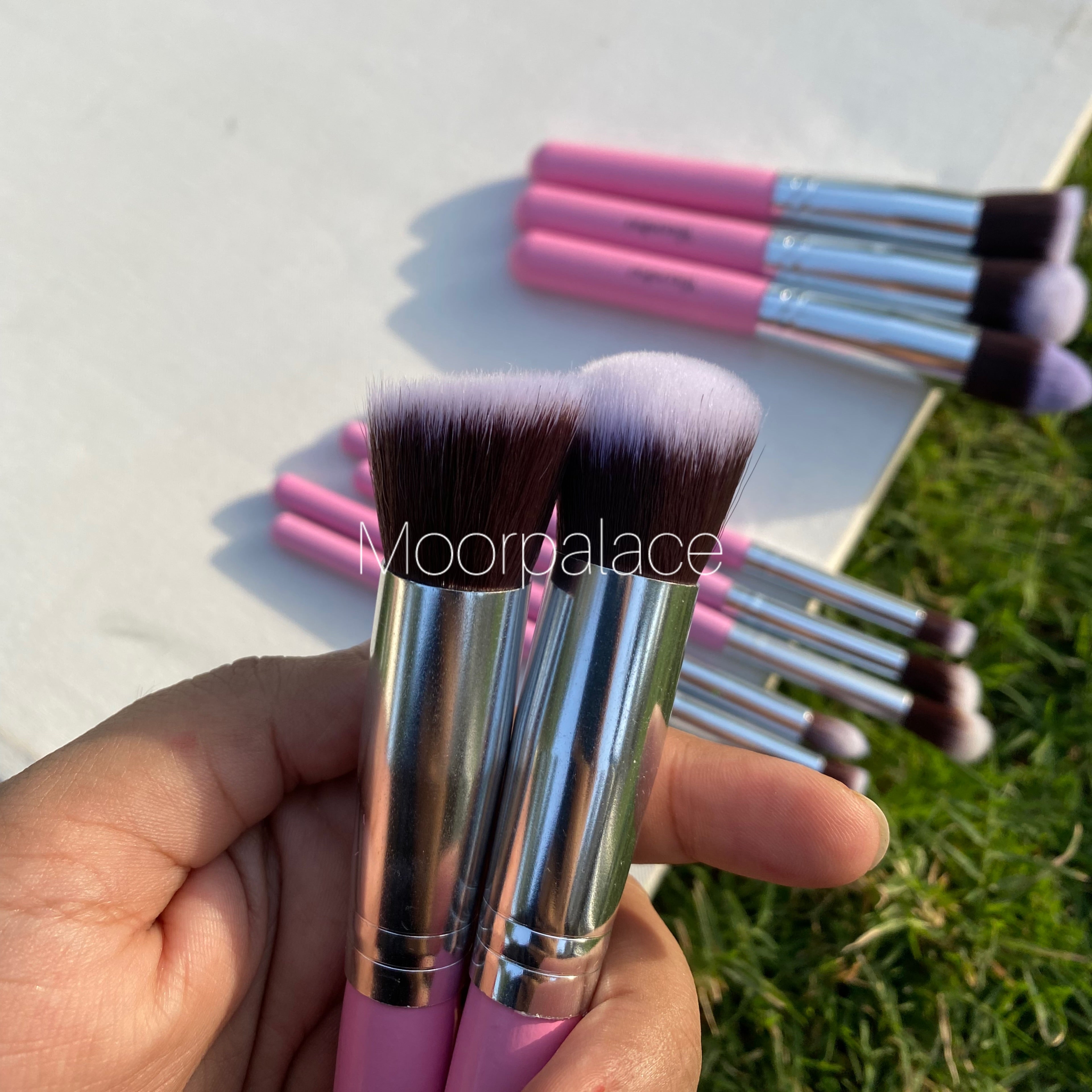 Full face brushes set
