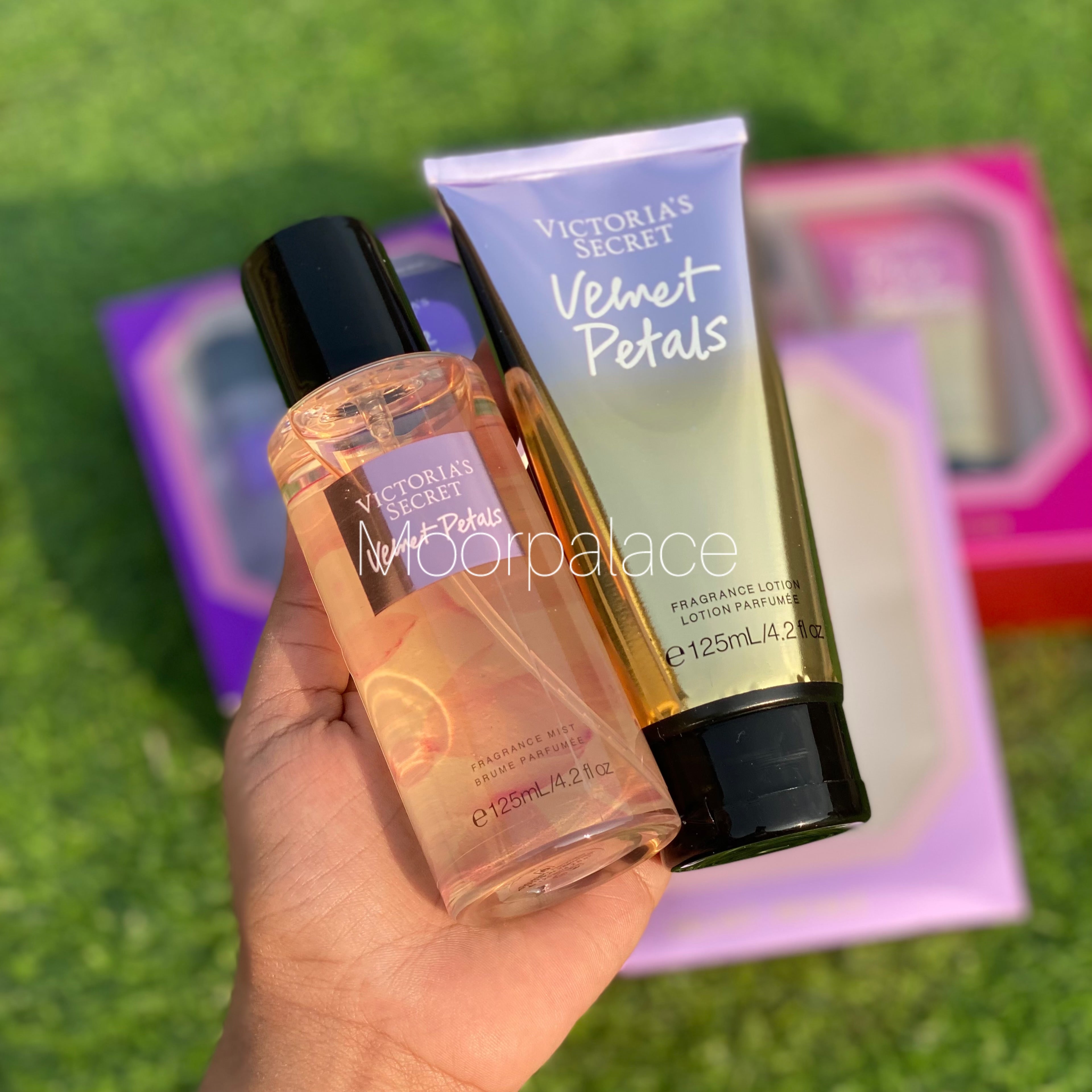 Victoria secret gift pack ( lotion and mist)