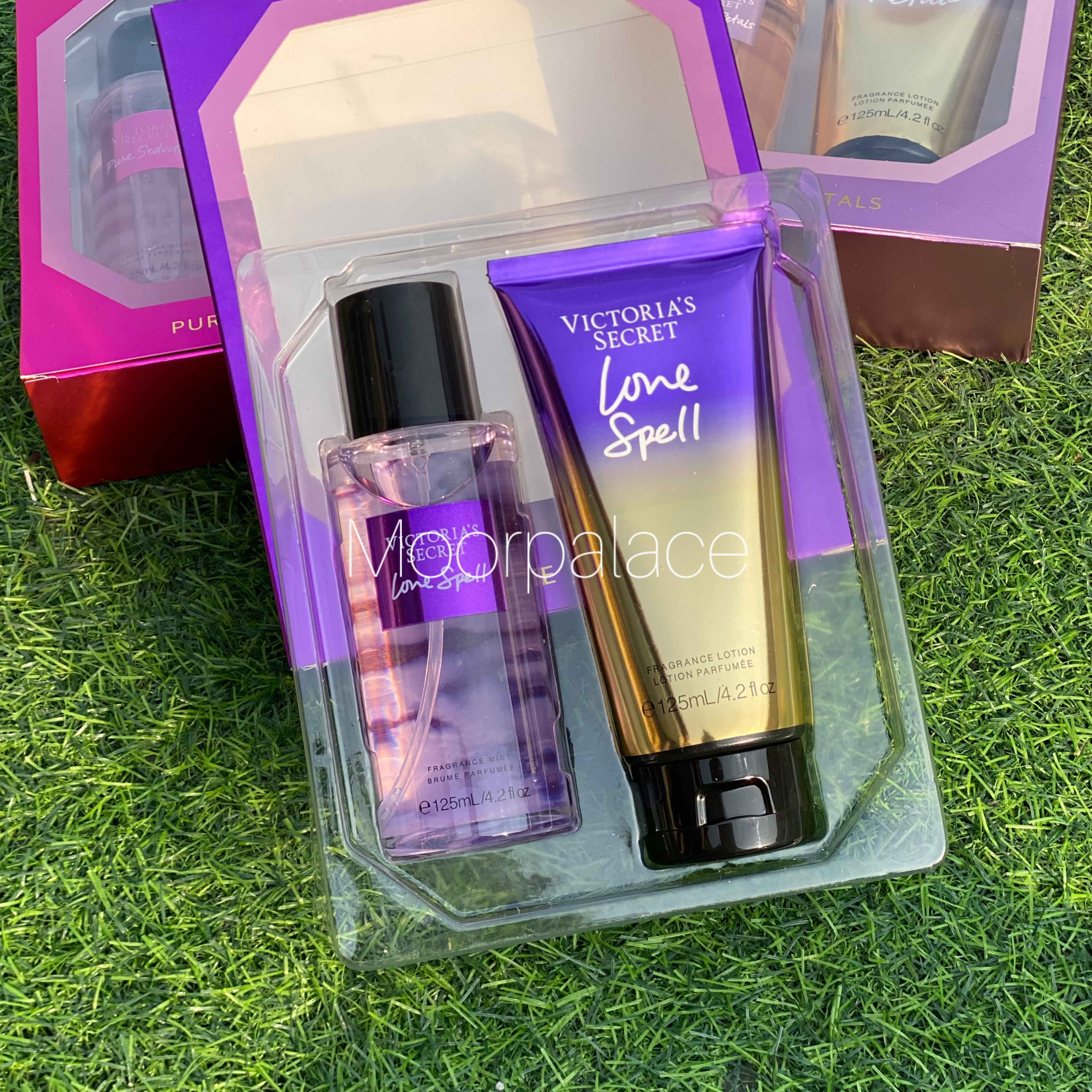 Victoria secret gift pack ( lotion and mist)