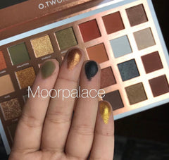 O.TWO.O essence eyeshadow pallete