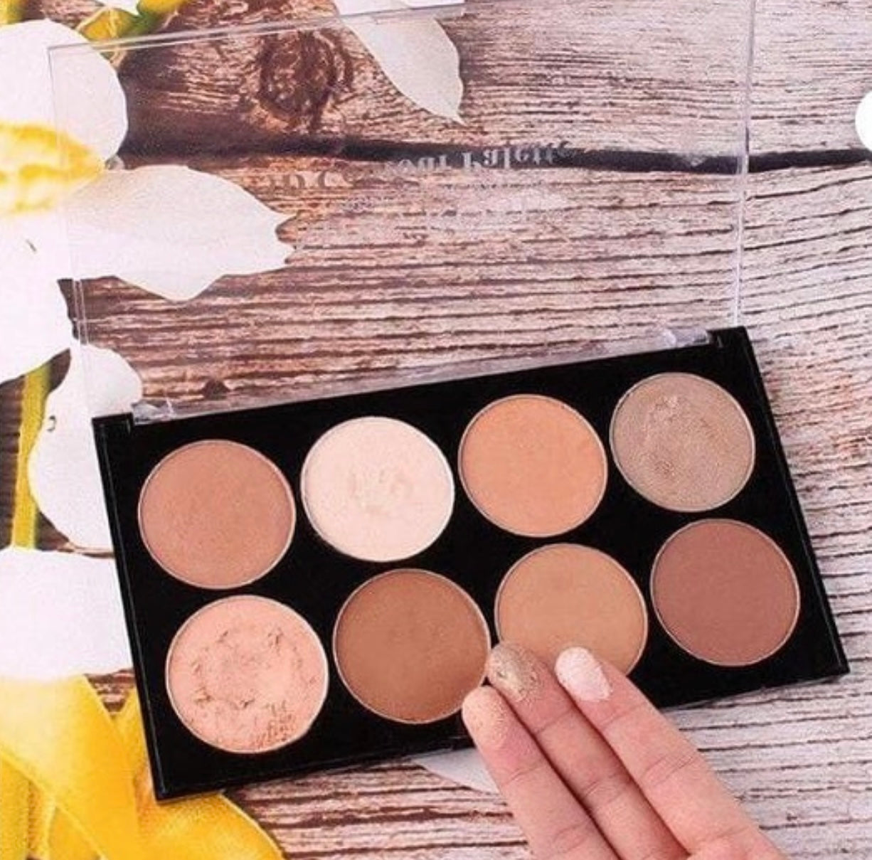 Miss rose contour, compact and highlighter pallete